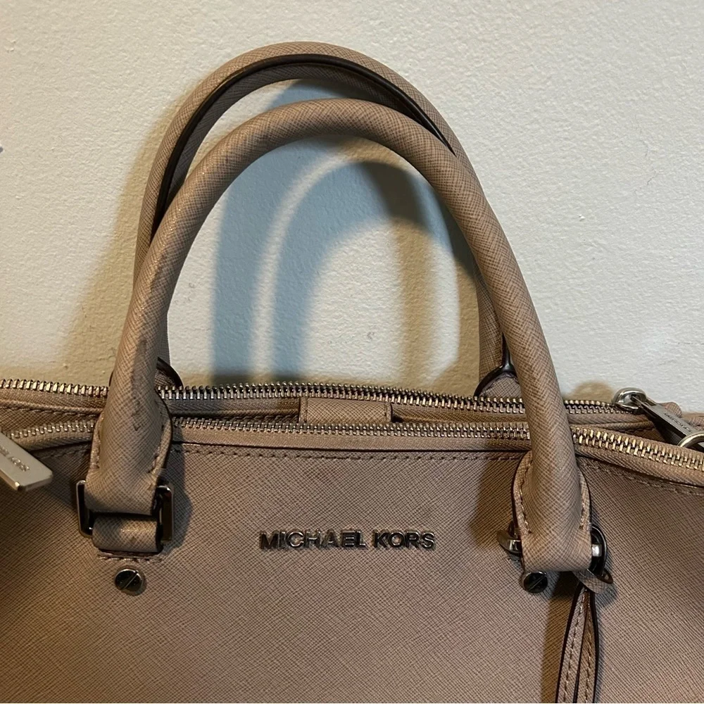 Micheal Kors Gray Selma Crossbody Handbag